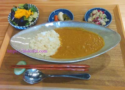 ゆっくり堂ランチ「季節のカレープレート」